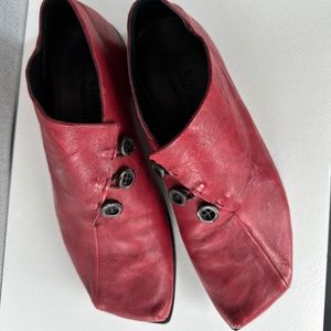 Red Cydwoq shoes 37